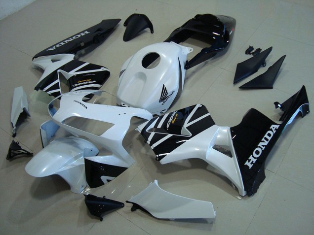 2003-2004 White Black Honda CBR600RR Motorcylce Fairings UK Factory 2003-2004 White Black Honda CBR600RR Motorcylce Fairings UK Factory
