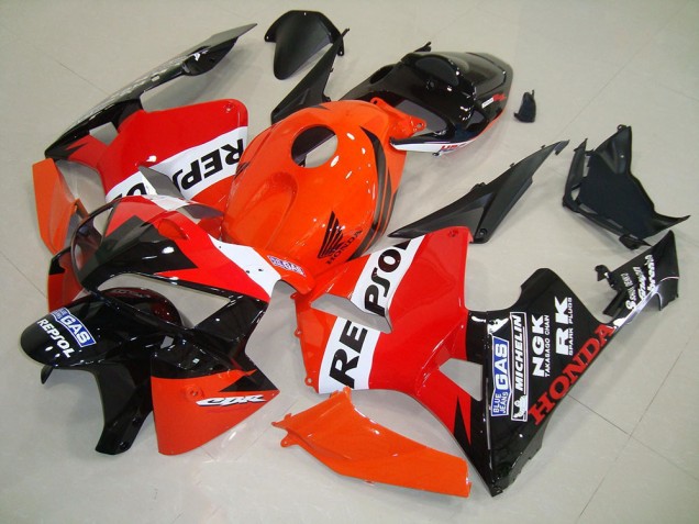 2005-2006 Repsol Honda CBR600RR Motorbike Fairing Kits UK Factory 2005-2006 Repsol Honda CBR600RR Motorbike Fairing Kits UK Factory
