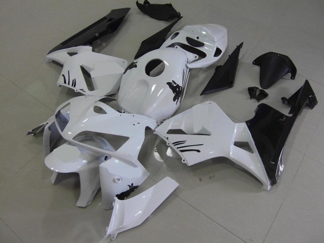 2005-2006 White with Special Decals Honda CBR600RR Motorcylce Fairings UK Factory 2005-2006 White with Special Decals Honda CBR600RR Motorcylce Fairings UK Factory