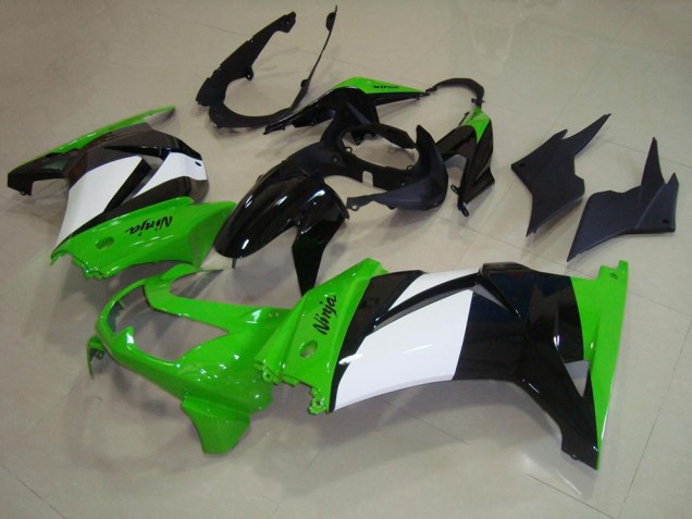 2008-2012 Green White Black Kawasaki ZX250R Replacement Motorcycle Fairings UK Factory 2008-2012 Green White Black Kawasaki ZX250R Replacement Motorcycle Fairings UK Factory