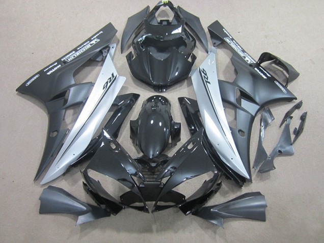 2006-2007 Silver Black Yamaha YZF R6 Replacement Fairings UK Factory 2006-2007 Silver Black Yamaha YZF R6 Replacement Fairings UK Factory